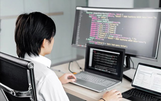 泰安 ,php声明和调用变量的符号是什么？